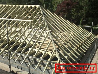 Ready frame hip roof