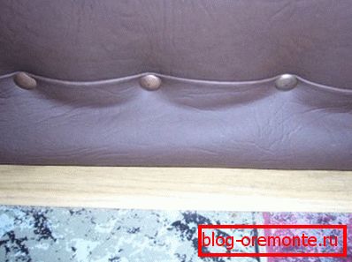 The bottom edge of the door how to make the front door