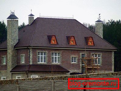 Hip roof