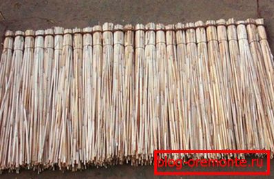 Preparation of vegetable raw materials for roofing