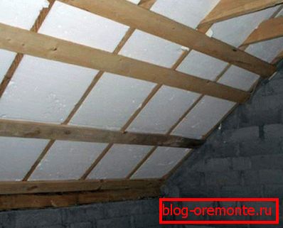 The process of warming the slope from the inside using polystyrene foam