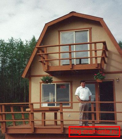 sloping roof with vertical lighting