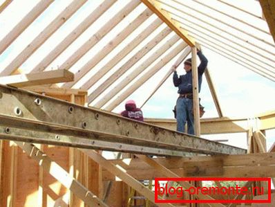 Installation of diagonal rafters