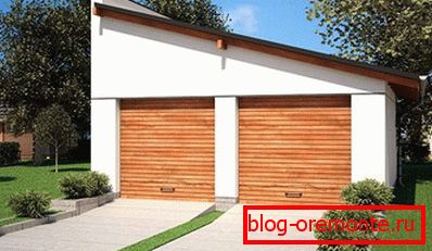 Garage with a lean-to roof