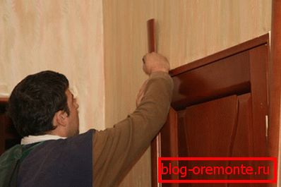 Installation of lateral platbands