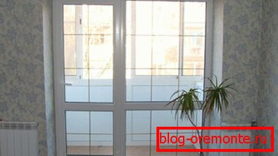 Door with decorative layout