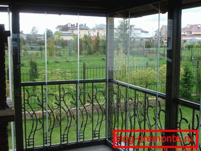 Frameless glass with forged railings
