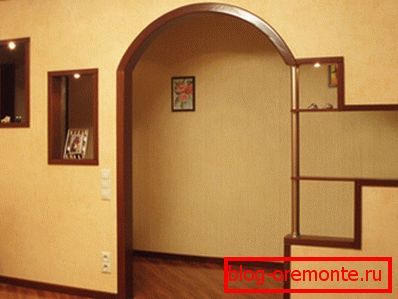 Choosing an option to complete the decor Choosing an option to complete the decor