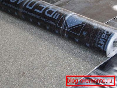 Self-adhesive ruberoid