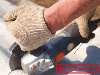 Diamond grinder cutting