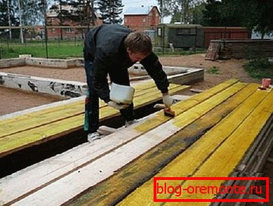 Wood treatment with antiseptic deep penetration