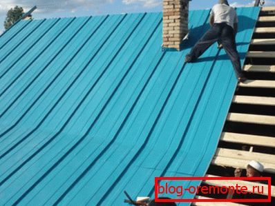 Installation of roofing paintings on the slope