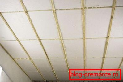 Thermal insulation of the ceiling using foam