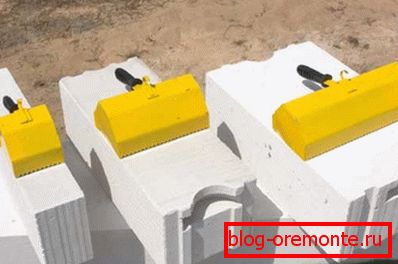 Assortment of gasblocks. Assortment of gasblocks.