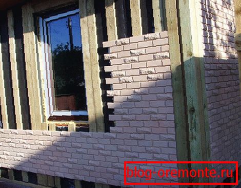 Finishing the facade of a wooden house