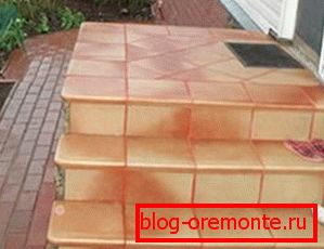 Concrete porch, облицованное плиткой