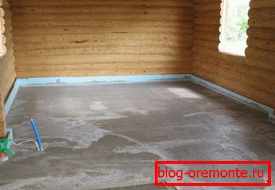 Concrete floor level with self-leveling compound