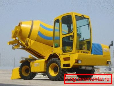 Concrete mixer. Concrete mixer.