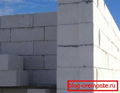 Without additional insulation through the walls will be lost a lot of heat.