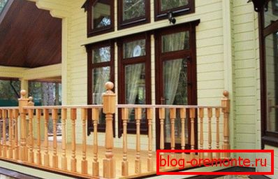 Lumber frames look very respectable - as if made of expensive noble wood! Lumber frames look very respectable - as if made of expensive noble wood!