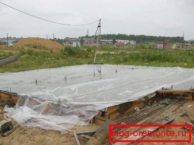 The less moisture leaves in the first days, the stronger the foundation will be. The less moisture leaves in the first days, the stronger the foundation will be.