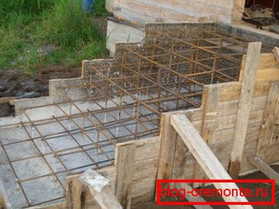 Formwork and reinforcement country porch