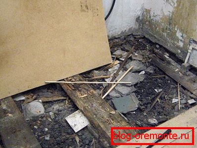 Dismantling the old floor