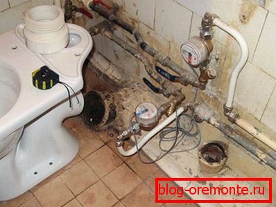 Dismantling toilet bowl