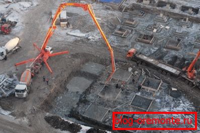 For a concrete pump, the mobility of the mixture is important. For a concrete pump, the mobility of the mixture is important.
