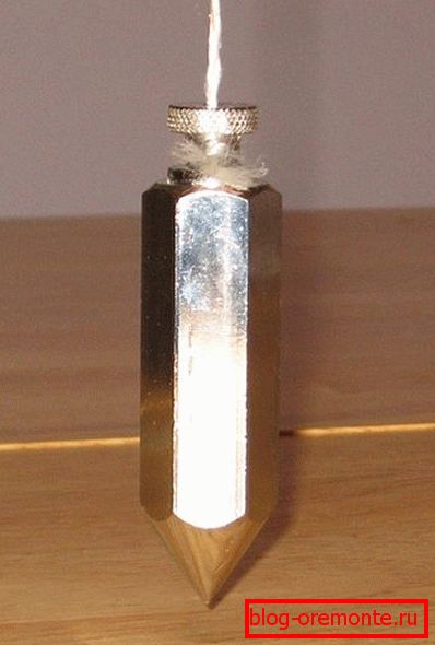 To control the vertical, use a plumb line or level. To control the vertical, use a plumb line or level.