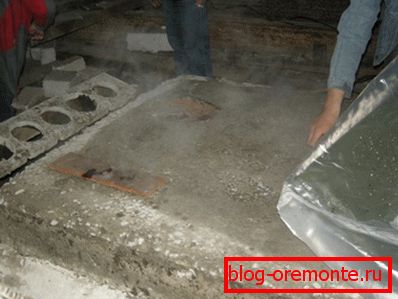 For proper curing of concrete it is necessary to comply with the production technology For proper curing of concrete it is necessary to comply with the production technology