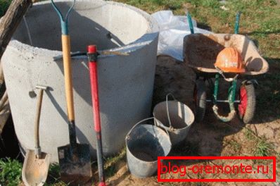 To work you need a set of simple tools. To work you need a set of simple tools.