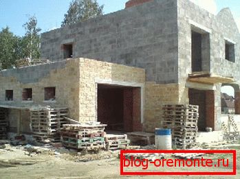 The house from expanded polystyrene concrete does not need additional warming