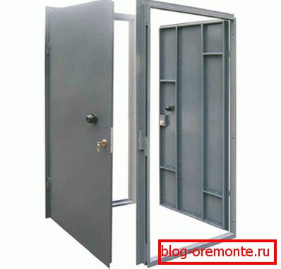Door block without insulation and plating