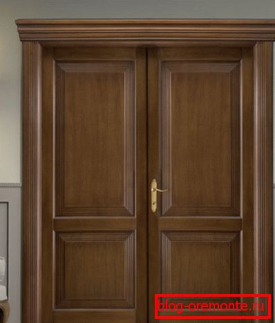 Double wooden doors from the array Double wooden doors from the array