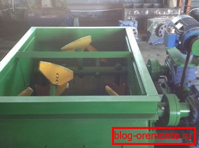 Two-shaft electric concrete mixer Two-shaft electric concrete mixer