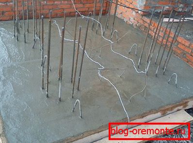 Electrode heating often uses rebar Electrode heating often uses rebar