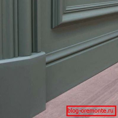 Elements of door decor made of polyurethane Elements of door decor made of polyurethane