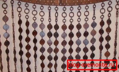 Elements of wood curtains