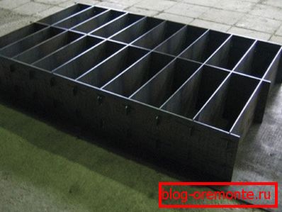 Form for filling material Form for filling material