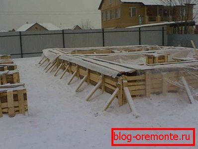 Foundation formation in the winter season: photo