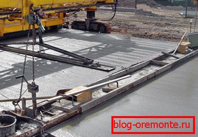 Formation of the top layer of the roadway Formation of the top layer of the roadway