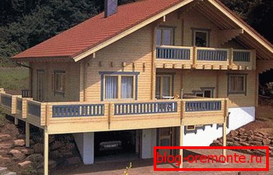Photos of the house with a semi-underground garage and terrace