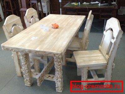Photo of oak table of the described construction after decorative finishing Photo of oak table of the described construction after decorative finishing