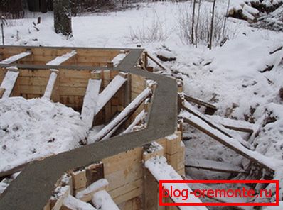 Photo of the foundation laid in winter Photo of the foundation laid in winter