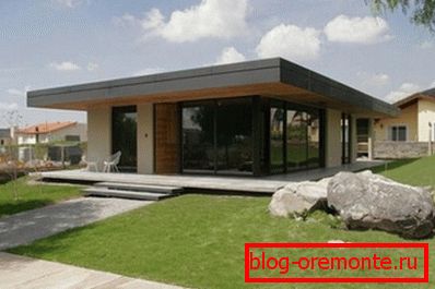 Photo of a structure with a sloping roof Photo of a structure with a sloping roof