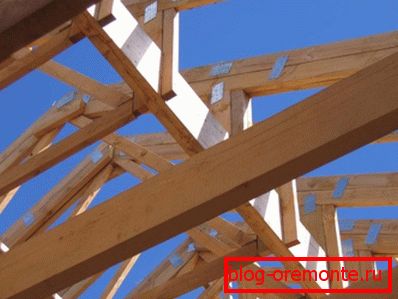 Photo truss system of the roof. Photo truss system of the roof.