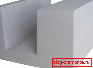 Aerated concrete blocks h h used to create complex structures