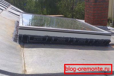 Waterproofing rooflight