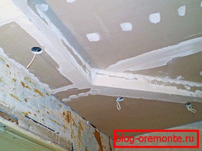 Ceiling with putty joints Ceiling with putty joints